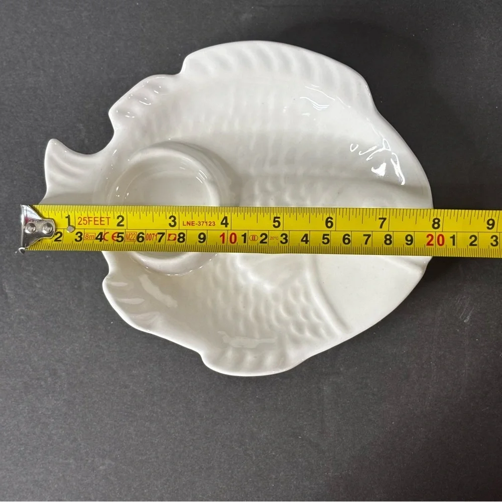 CALIF California USA Pottery #786 Ovenproof White Fish Luncheon Plates Set of 2